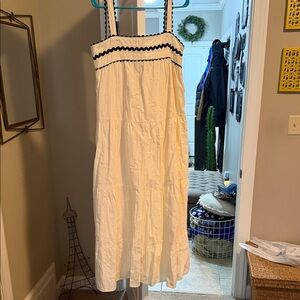 Elegant cream full  Maxi Dress with black Rick Rack. NWT. Sz L